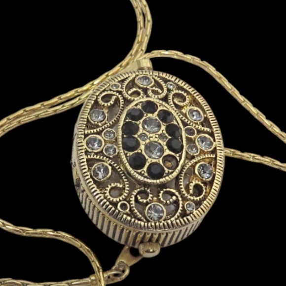 Vintage Vanity Fair Quartz Pendant Watch - Picture 4 of 6